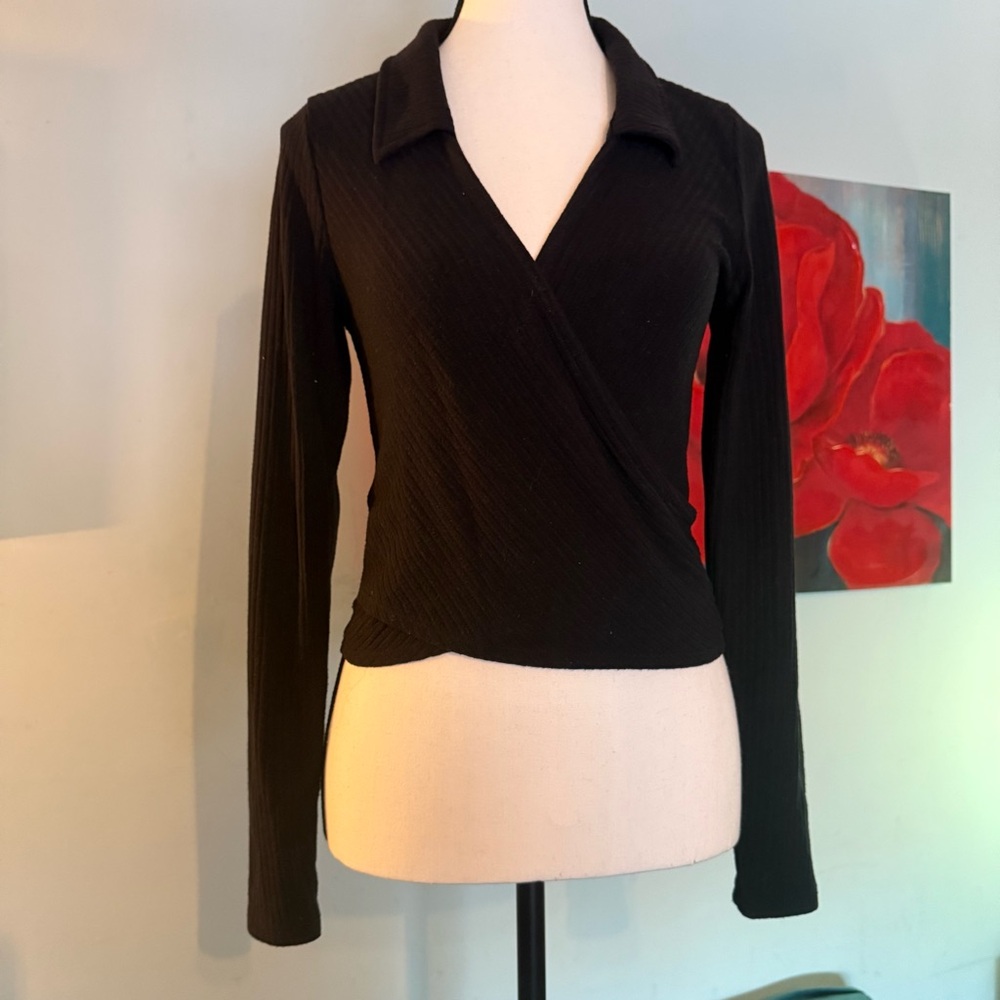 Abercrombie & Fitch Black Ribbed Knit Surplice Crossover Top M Wrap Look